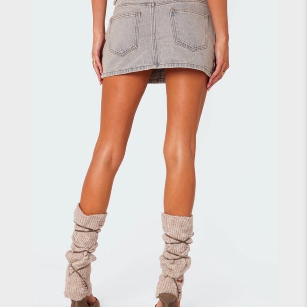 Stylish EDIKTED Gray Denim Mini Skirt